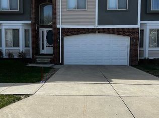 6162 Elarz Dr, Troy, MI