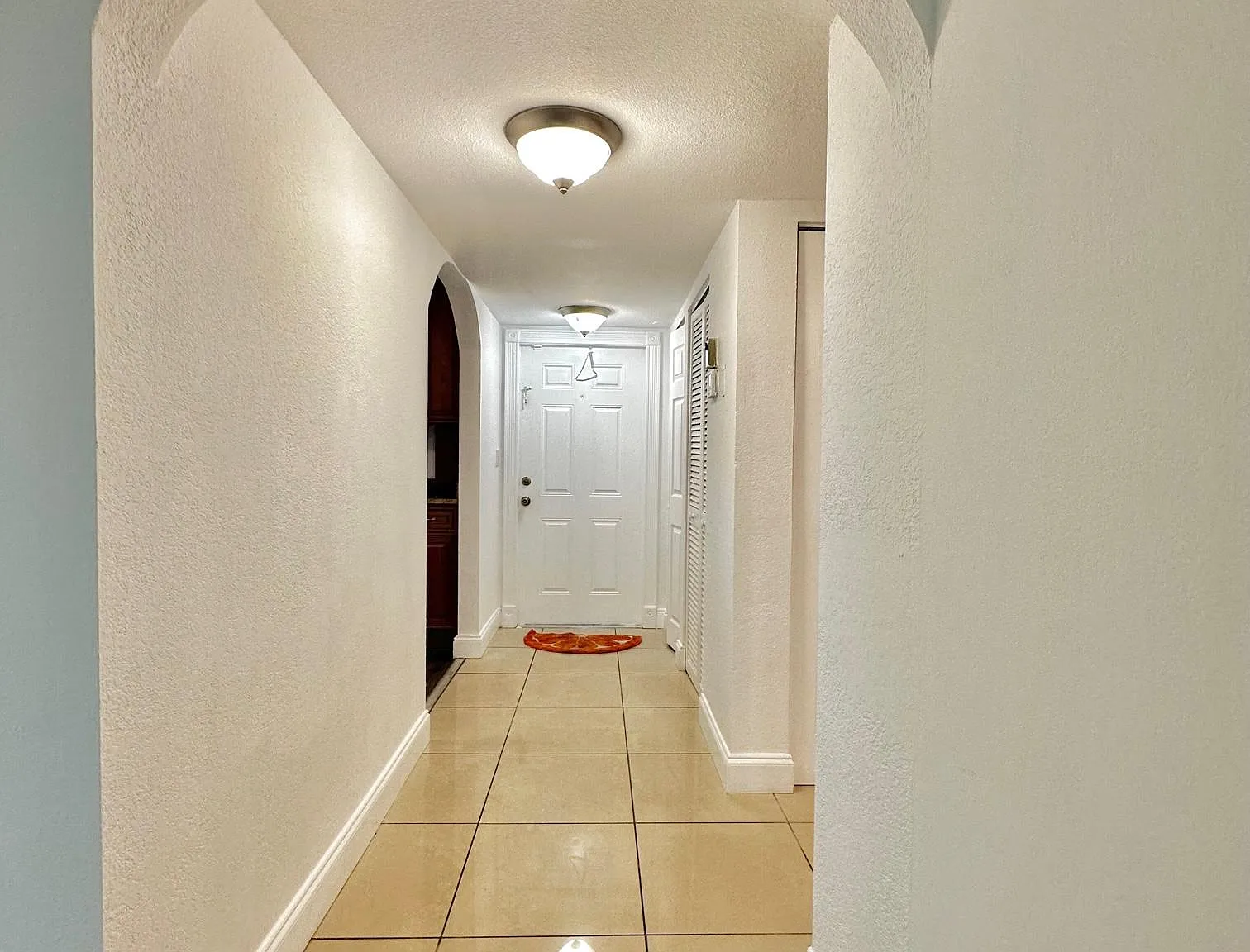 2 bed, 1100 sqft, $2,400 — Photo 4