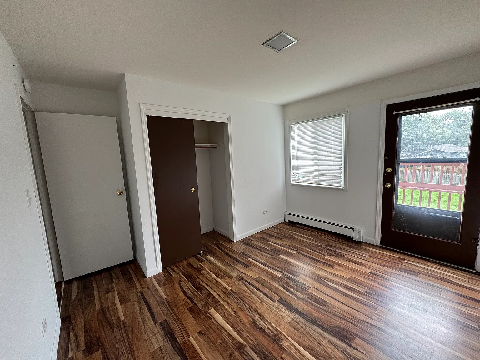 2 bed, 800 sqft, $1,600 — Photo 3