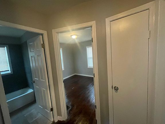 3rd image of 1766 Ashbrook Dr