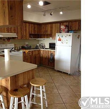 2nd image of 3924 Gardenia Ave