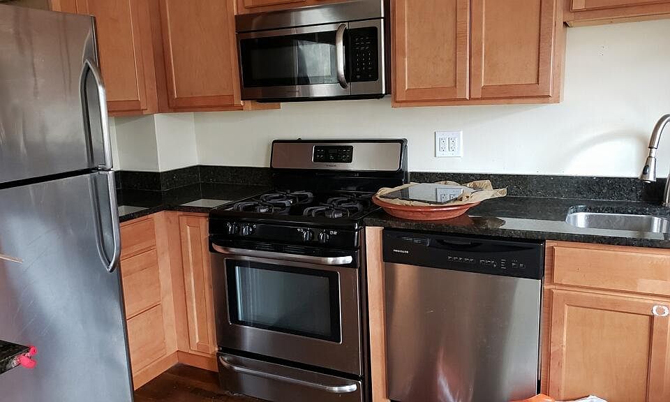 1st image of 4139 W Leland Ave APT 1W