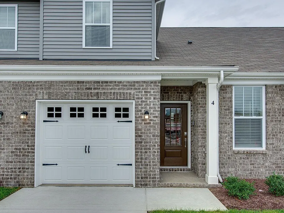 472 Alcott Way