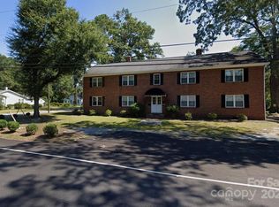 520 3rd St, Cheraw, SC 29520