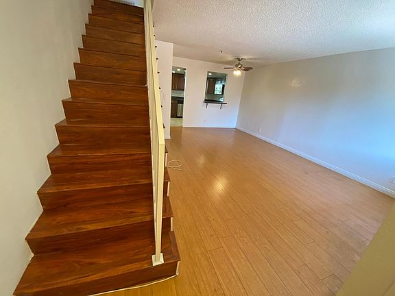 5th image of 11741 Gilmore St APT 130