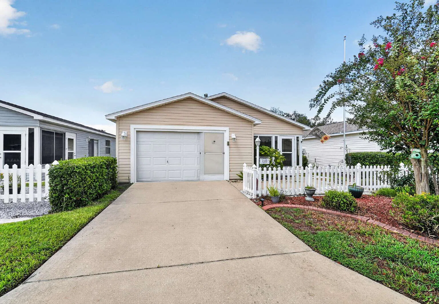 2 bed, 2.0 bath, 1189 sqft, $2,200 — Photo 4