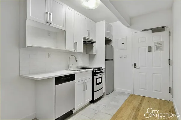 Rented by City Connections Realty | media 5