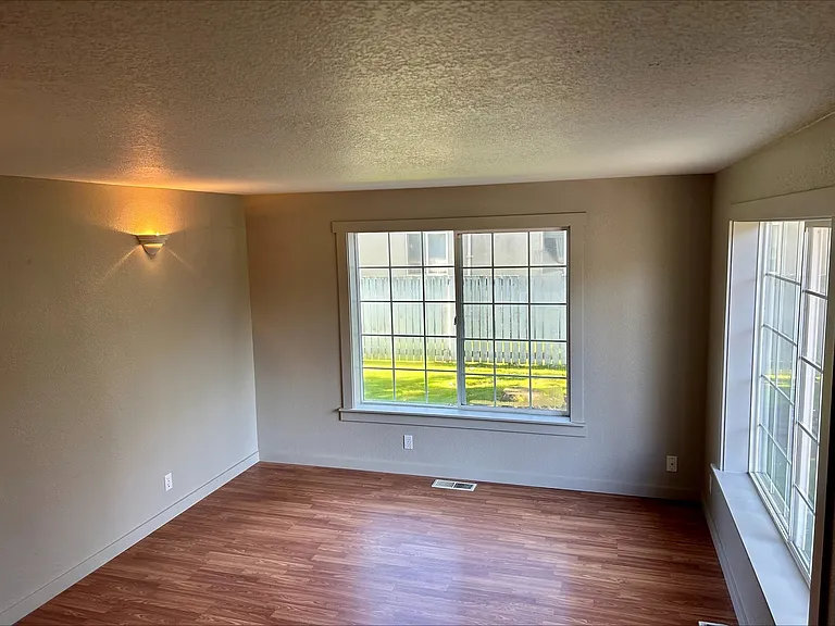 3244 Partridge Ln — Photo 11