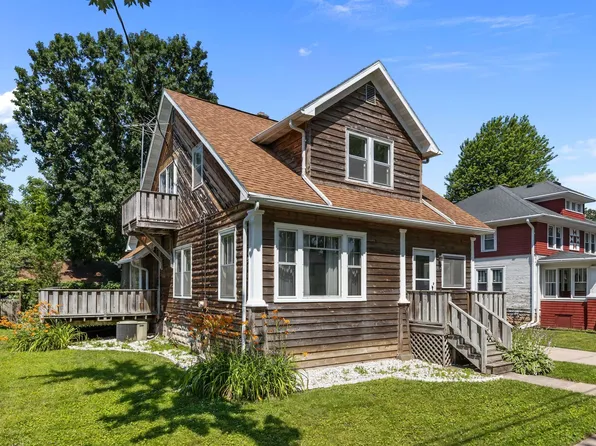 1113 N State St, Appleton, WI 54911