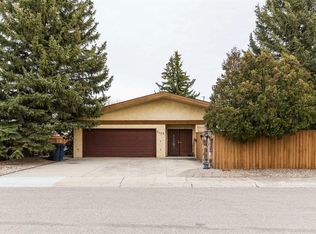 2125 W 25th St, Coaldale, AB T1M 1J4