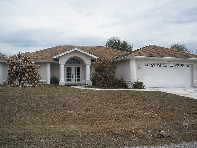 2nd image of 192 Waterside St