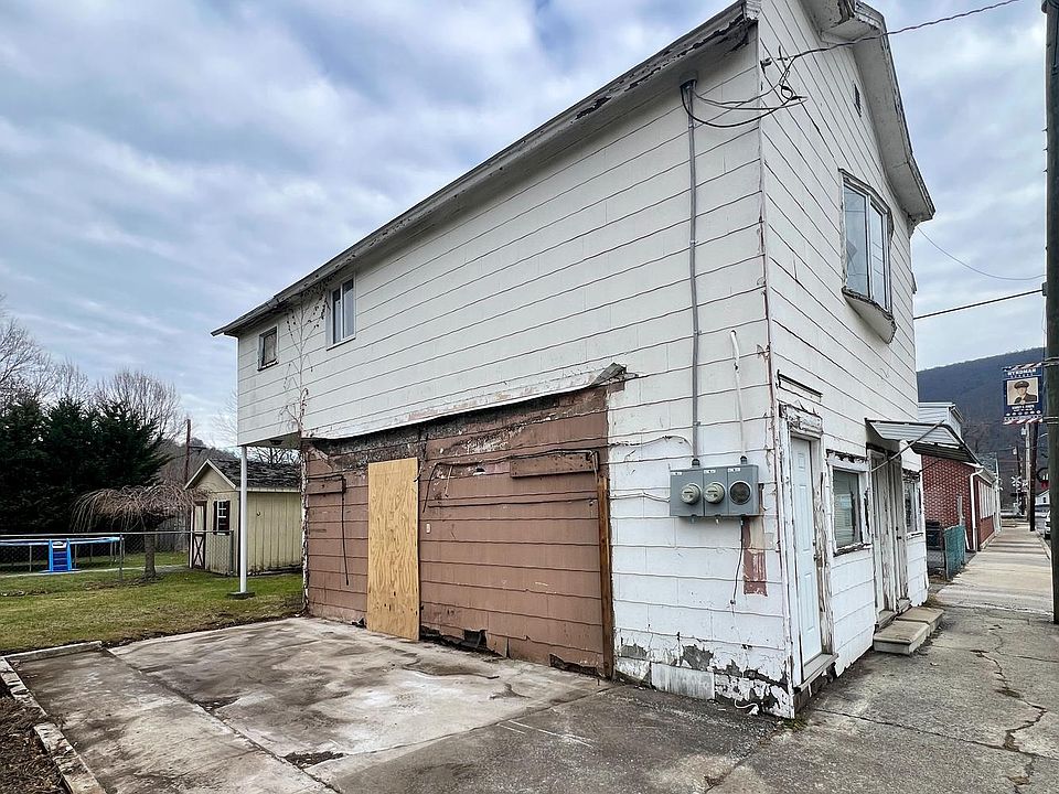 3935 Center St, Hyndman, PA 15545 Zillow