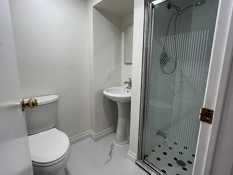 9 Collingwood St #LOWER — Photo 9