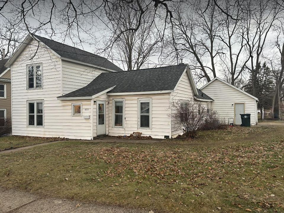 2nd image of 822 W 6th St