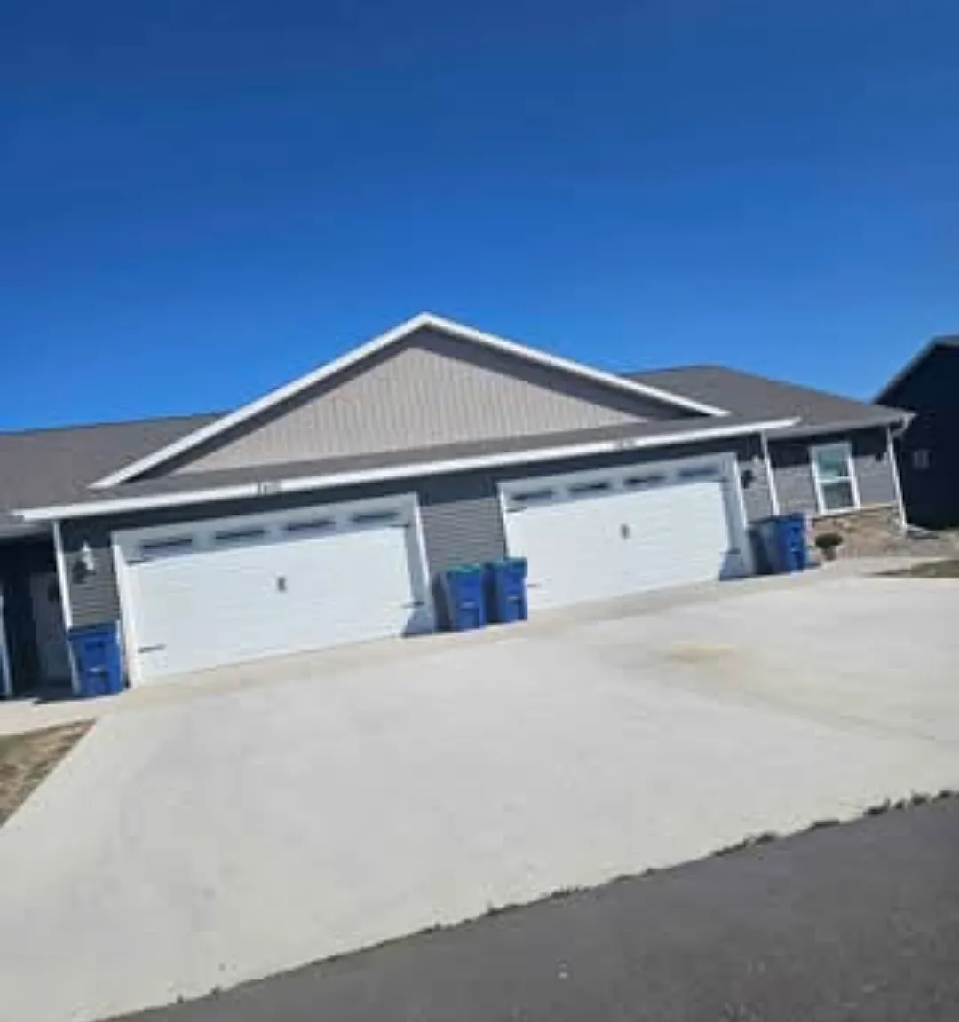 2 bed, 1500 sqft, $2,000 — Photo 2