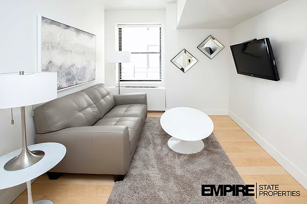 Living room, photo 2