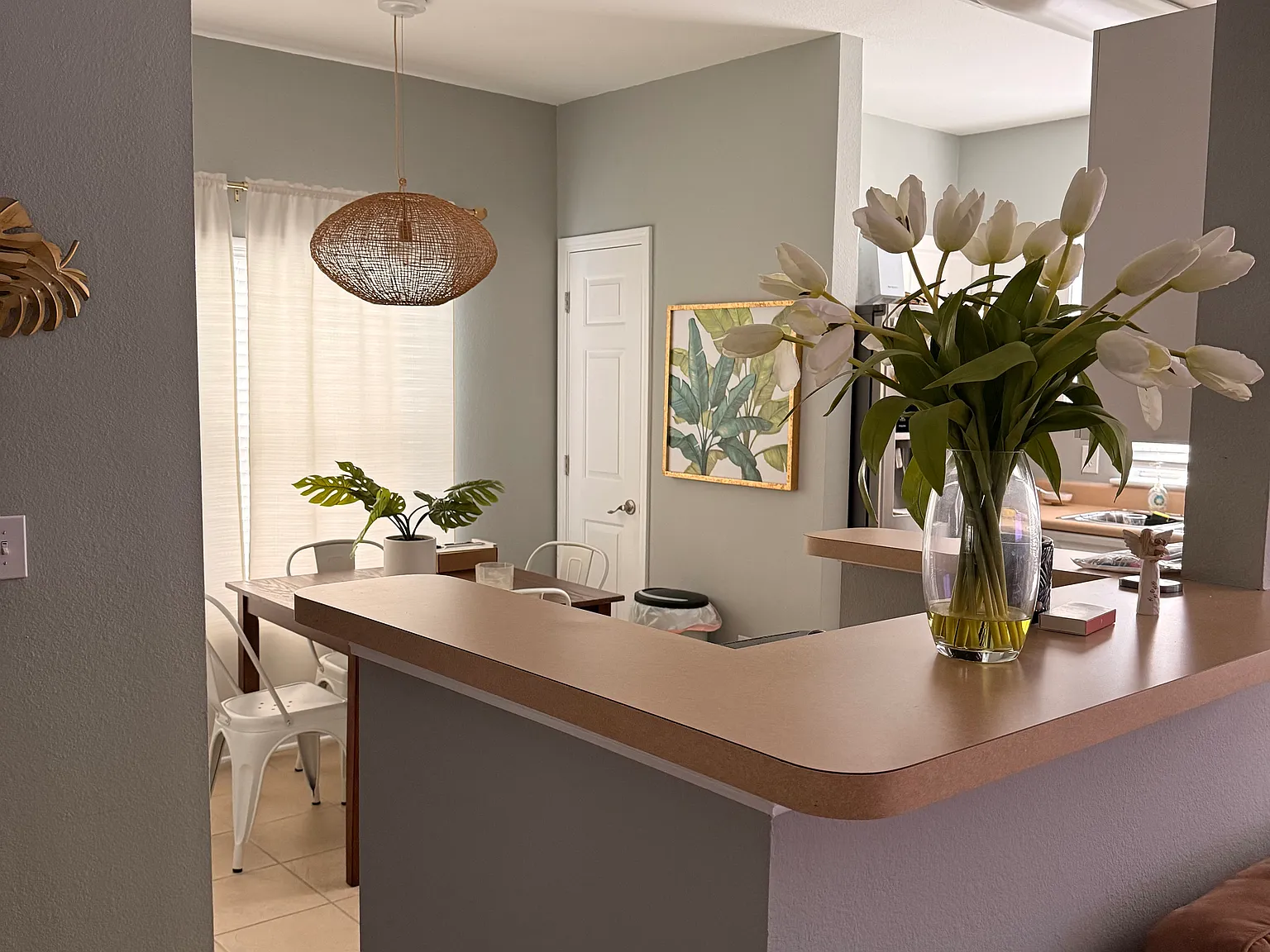 2 bed, 1098 sqft, $2,200 — Photo 4
