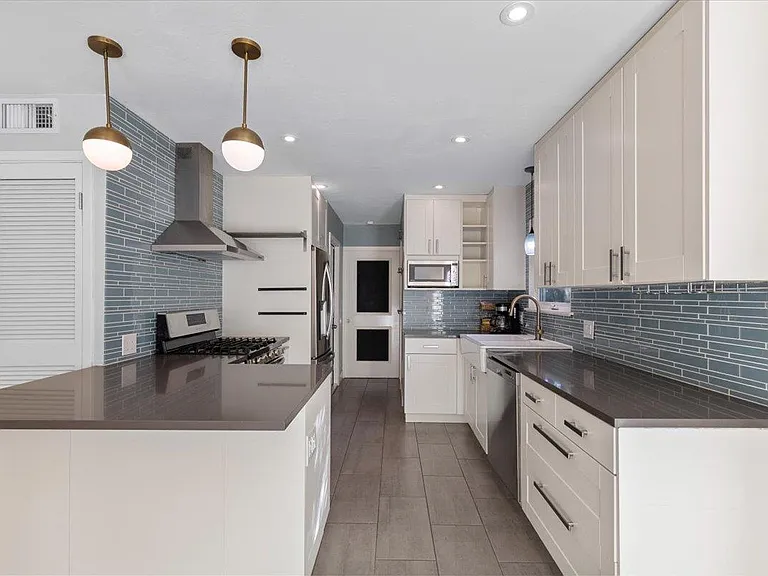 5313 Harvest Ln — Photo 14