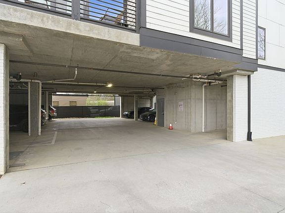 4th image of 3303 Gallatin Pike #402