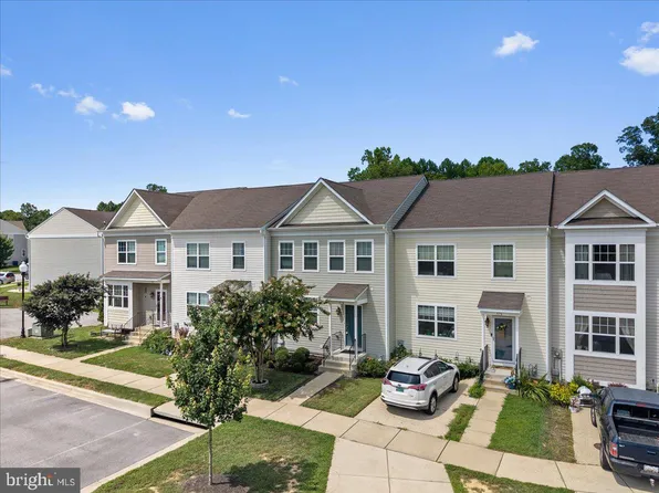 574 English Oak Ln, Prince Frederick, MD 20678