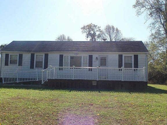 4th image of 1049 Chesapeake Harbour Dr