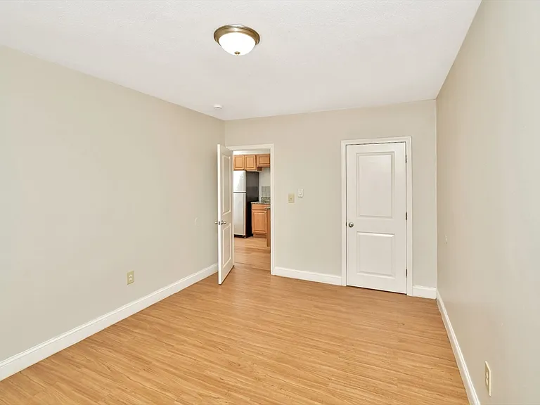 9 Esmond St #6 — Photo 6