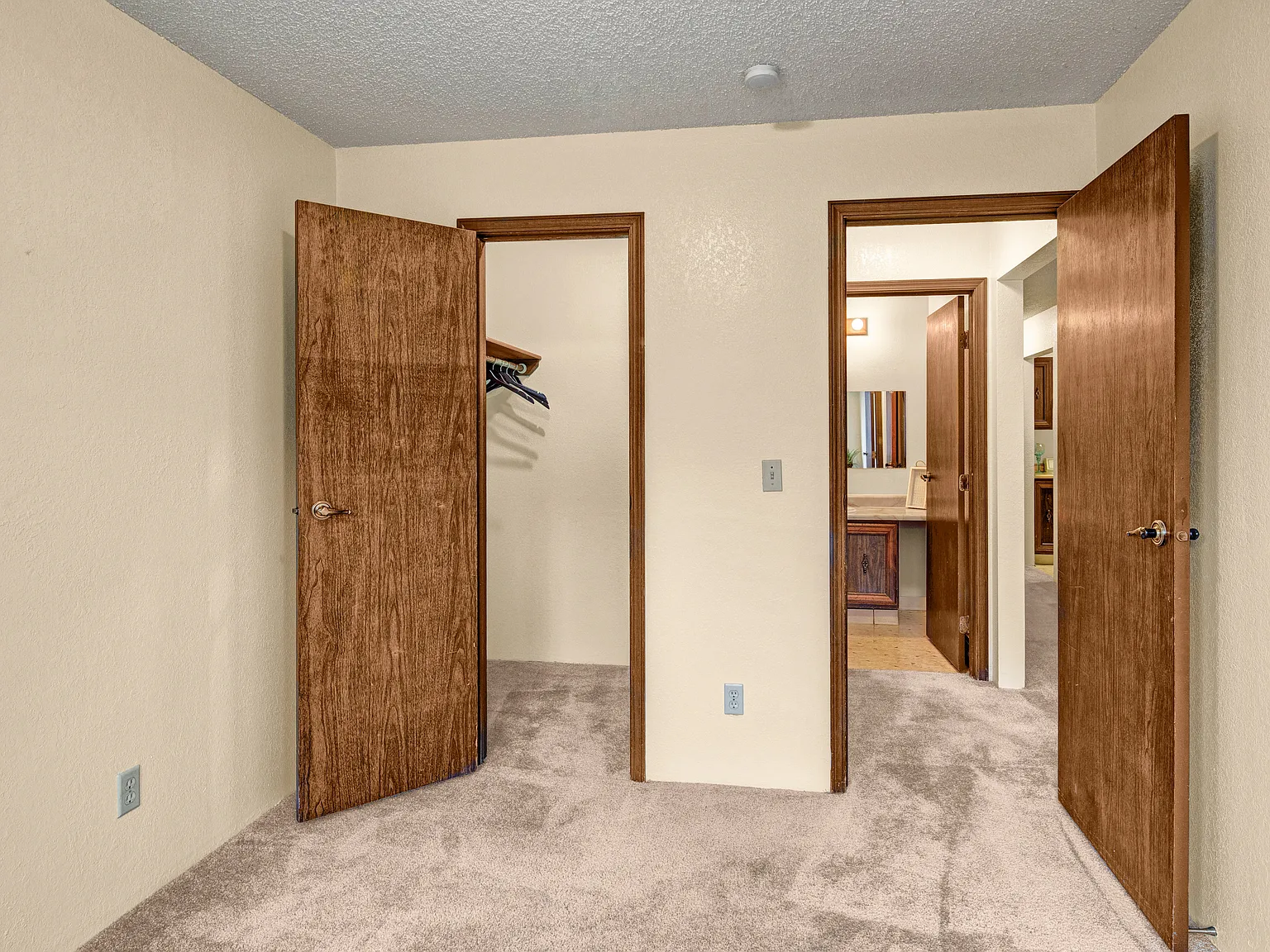 Park Plaza — Photo 1
