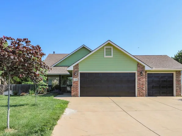 214 W Harmony Cir, Rose Hill, KS 67133