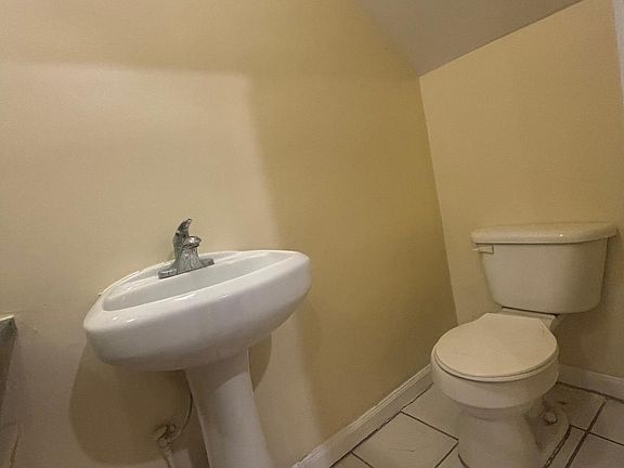 2nd image of 230 Park Ave Unit 1