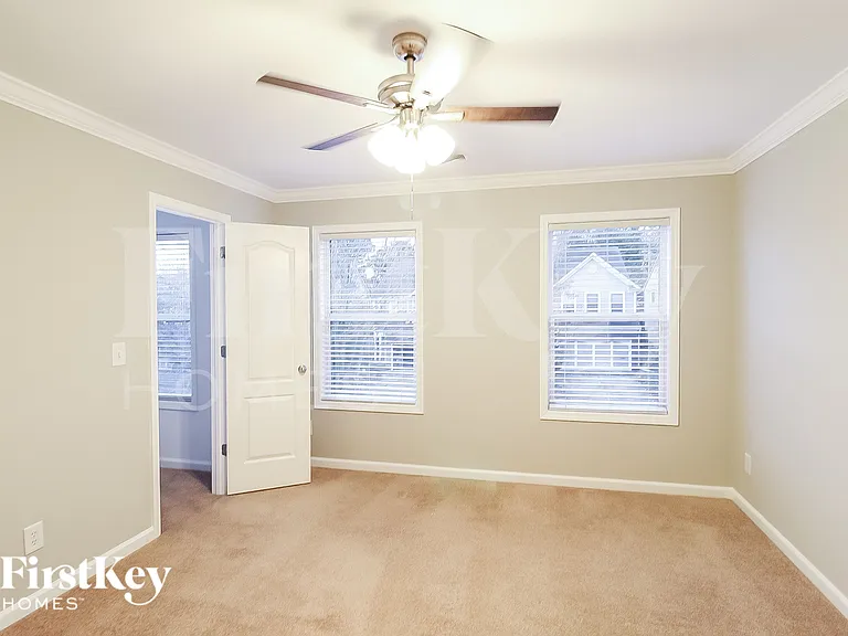 2071 Lily Valley Dr — Photo 11