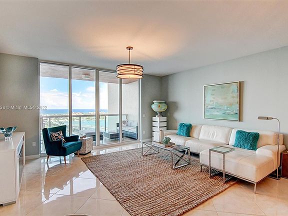 3rd image of 2640 Lake Shore Dr Unit 2211