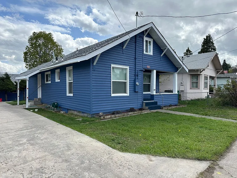 1670 Portland St — Photo 2