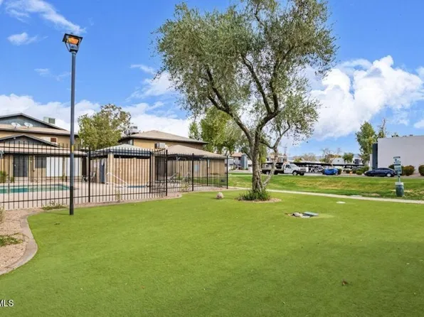286 W Palomino Dr, Chandler, AZ