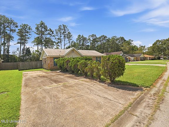 4th image of 1617 Springridge Rd
