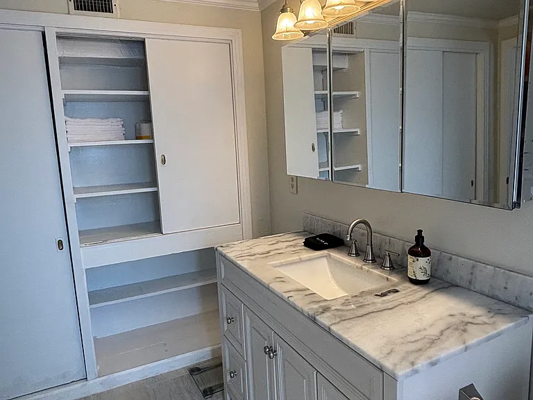 701 Monticello Dr #201 — Photo 8