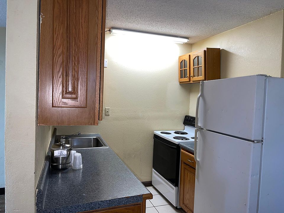 2nd image of 3695 Foothills Way Floor 11