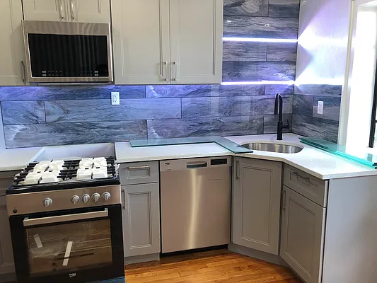 Rented by Walker Whiteside Pettibone, LREB | media 25