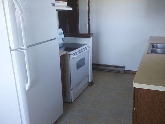4th image of 2711 Alder Creek Dr N APT 4