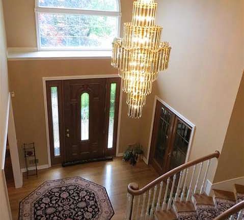 5th image of 5529 Woodfield Dr