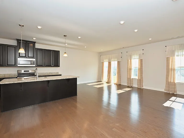 266 Dartmoor Pl — Photo 14
