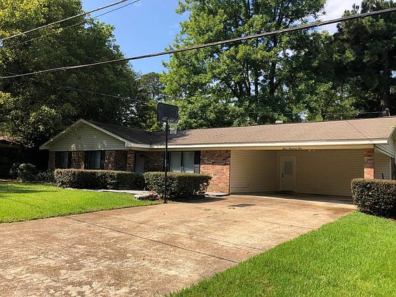 2nd image of 301 Peach St