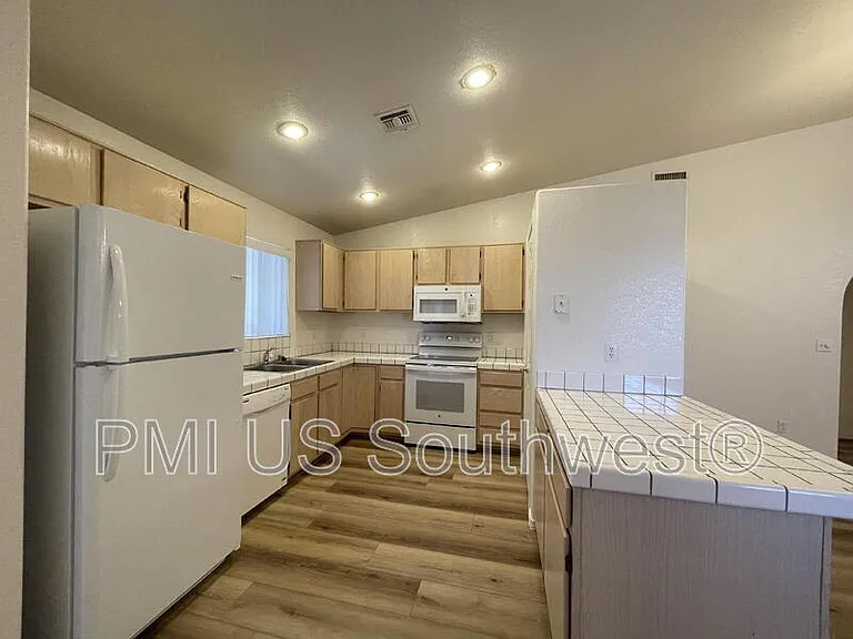 4072 S Cassidy Dr — Photo 12