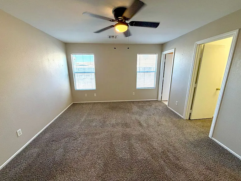 5712 Viberti Ct — Photo 14