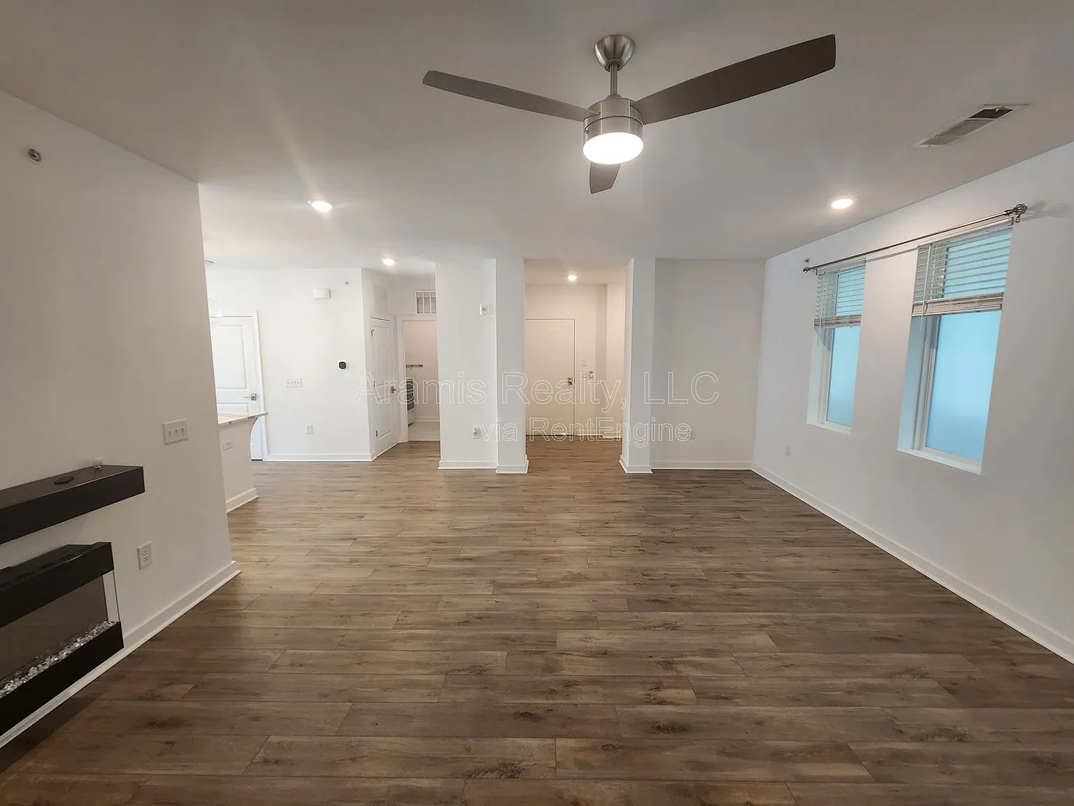 2 bed, 2.0 bath, 1406 sqft, $2,750 — Photo 2