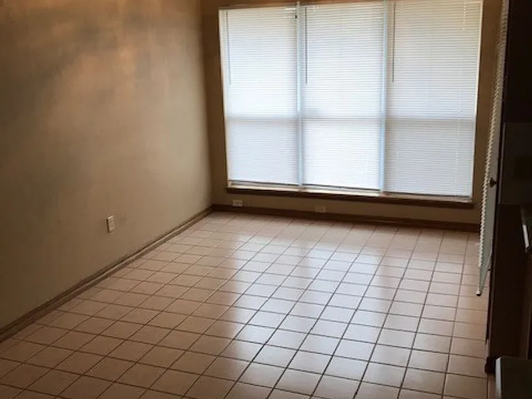 513 Laws Dr — Photo 11