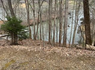 31 Lakecrest Dr, Hardy, VA 24101