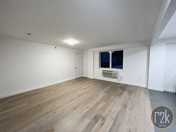 5th image of 28-16 21st St #204