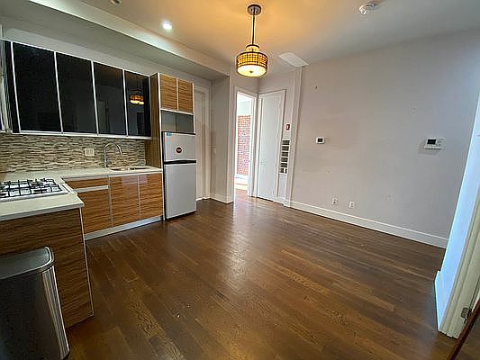 2nd image of 15 Troutman St #4FF