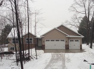 1014 La Count Rd, Green Bay, WI 54313