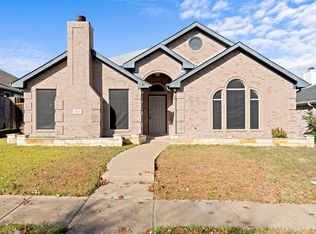 919 Kim Ln, Mesquite, TX 75149